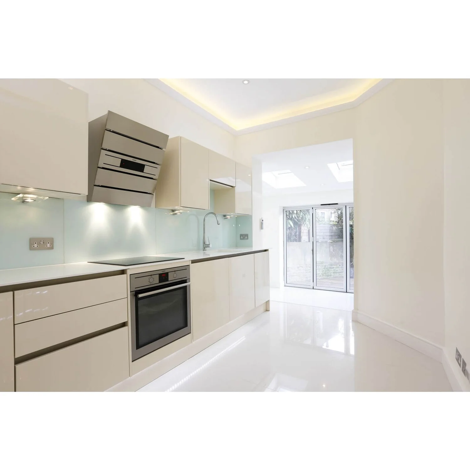 Zenolite Acrylic Kitchen Splashback Panel - 2440 X 605 X 4mm - Glacier 4 Zenolite Acrylic Kitchen Splashback Panel - 2440 X 605 X 4mm - Glacier - Image 2