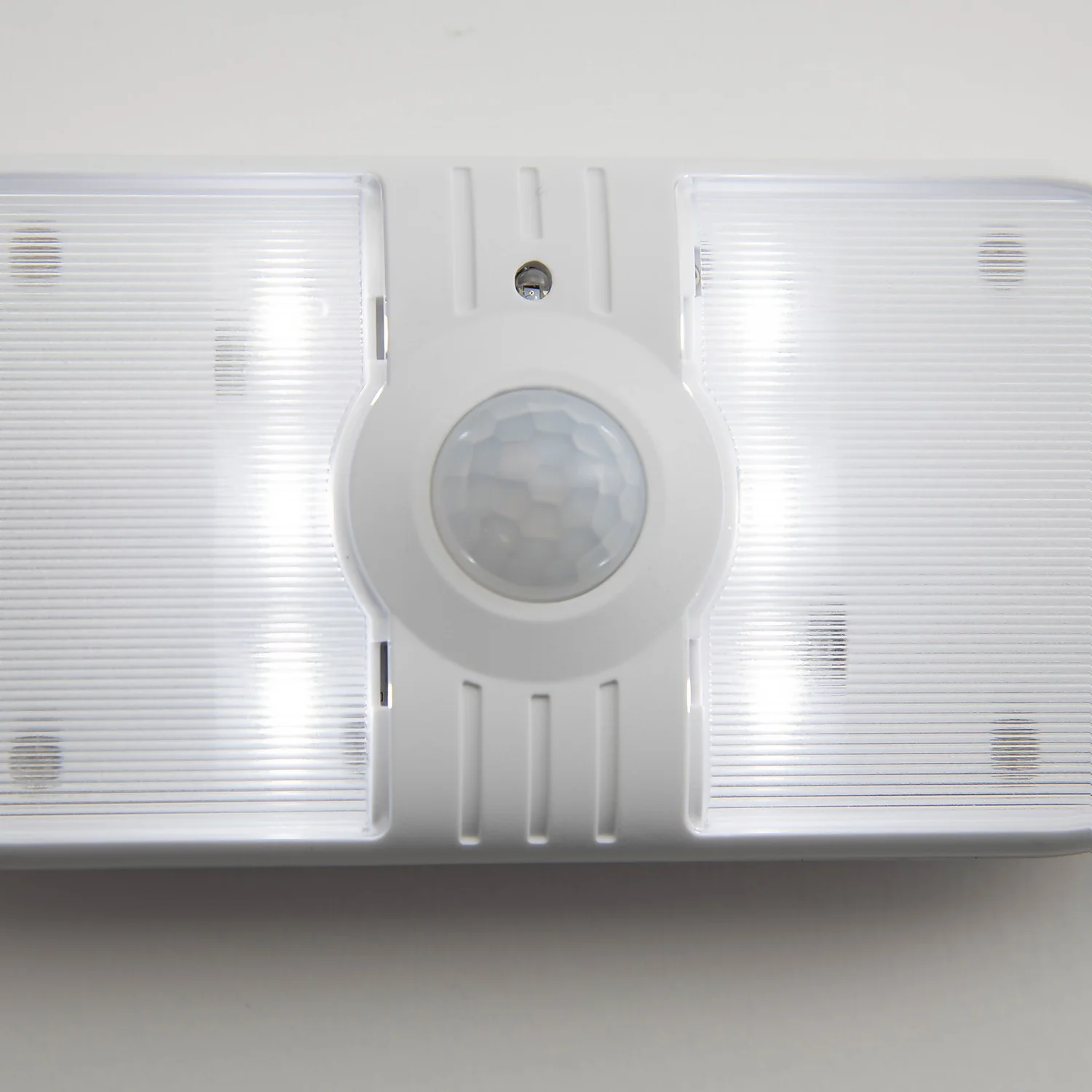 Arlec LED Motion Utility Light 9 Arlec LED Motion Utility Light - Image 7